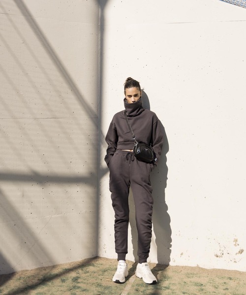 FIG&VIPER（フィグアンドバイパー）の「ハイネックLOGOPO（Tシャツ/カットソー・レディース・グリーン/アイボリー/ダークグレー・FREE）」の5枚目の写真