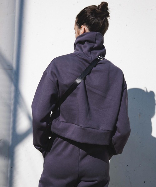 FIG&VIPER（フィグアンドバイパー）の「ハイネックLOGOPO（Tシャツ/カットソー・レディース・グリーン/アイボリー/ダークグレー・FREE）」の4枚目の写真