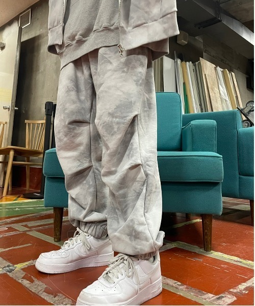 XU（エックスユー）の「韓国ファッション XU エックスユー tie-dye setup sweat pants  タイダイ柄 セットアップ スウェット スウェットパンツ（スウェットパンツ・メンズ・ライトグレー/ダークグレー・ONE SIZE）」の11枚目の写真