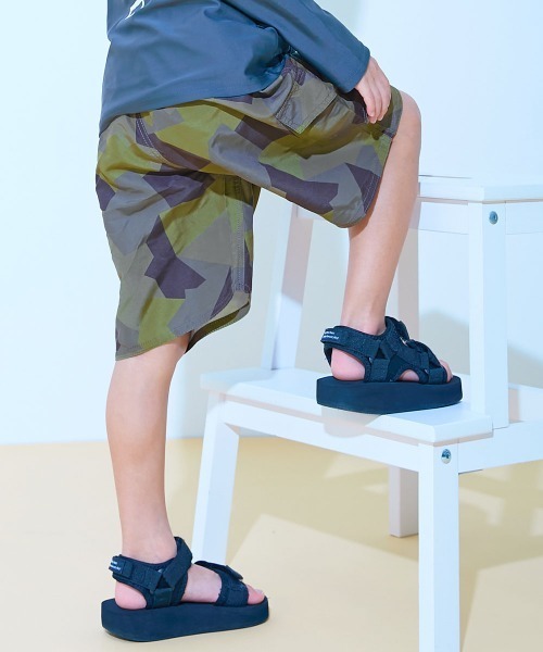 devirock(デビロック)の「えらべる総柄デザイン UVカット サーフパンツ水着(水着・キッズ・ネイビー/ブルー系2/ブルー系3/ブルーグレー/グリーン系その他/ブルー系8/ブラック系その他/ブルー系7/ブルー系6/ブルー系4/ブラック系その他2/カーキ/ブラック/ブルー系5/ブルー系1/ブルー系9/レッド系その他/グレー系その他/その他21/その他22/その他19/その他20/グリーン系その他2/オレンジ系1/ネイビー系1・130cm/160cm/120cm/140cm/110cm/150cm/100cm)」の7枚目の写真