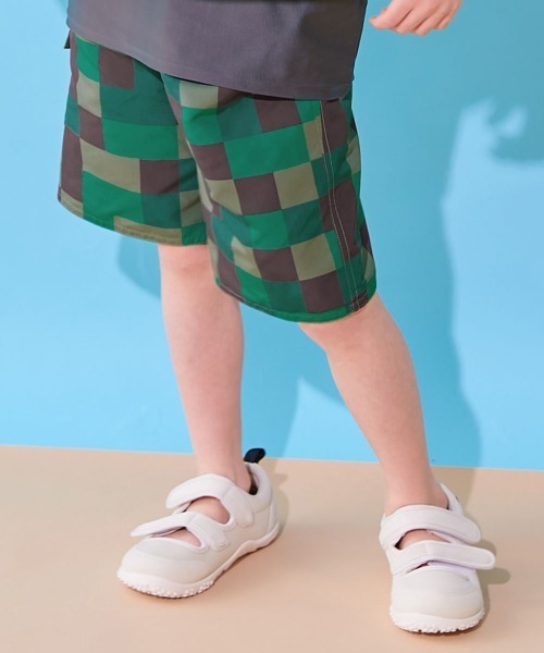 devirock（デビロック）の「えらべる総柄デザイン UVカット サーフパンツ水着（水着・キッズ・ネイビー/ブルー系2/ブルー系3/ブルーグレー/グリーン系その他/ブルー系8/ブラック系その他/ブルー系7/ブルー系6/ブルー系4/ブラック系その他2/カーキ/ブラック/ブルー系5/ブルー系1/ブルー系9/レッド系その他/グレー系その他/その他21/その他22/その他19/その他20/グリーン系その他2/オレンジ系1/ネイビー系1/ネイビー系2/パープル系その他/グレー系その他2/グリーン系その他3・130cm/160cm/120cm/140cm/110cm/150cm/100cm）」の11枚目の写真