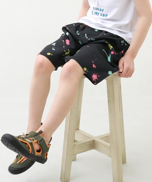 devirock(デビロック)の「えらべる総柄デザイン UVカット サーフパンツ水着(水着・キッズ・ネイビー/ブルー系2/ブルー系3/ブルーグレー/グリーン系その他/ブルー系8/ブラック系その他/ブルー系7/ブルー系6/ブルー系4/ブラック系その他2/カーキ/ブラック/ブルー系5/ブルー系1/ブルー系9/レッド系その他/グレー系その他/その他21/その他22/その他19/その他20/グリーン系その他2/オレンジ系1/ネイビー系1・130cm/160cm/120cm/140cm/110cm/150cm/100cm)」の2枚目の写真