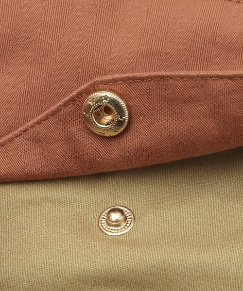 チチカカ（チチカカ）の「【ユニセックス】ミリタリーミックスエプロンベスト（エプロン・レディース・ベージュ/ブラック・FREE）」の19枚目の写真