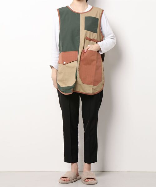 チチカカ（チチカカ）の「【ユニセックス】ミリタリーミックスエプロンベスト（エプロン・レディース・ベージュ/ブラック・FREE）」の22枚目の写真