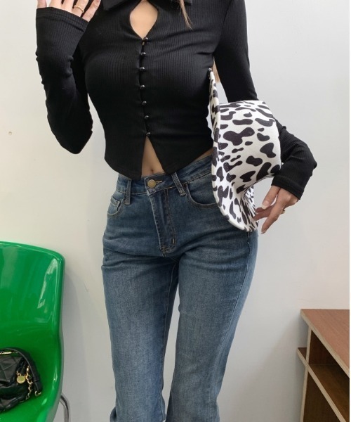 by muni:r（バイ ムニール）の「スリムブーツカットデニムパンツ（デニムパンツ・レディース・ブルー・SMALL/MEDIUM）」の11枚目の写真