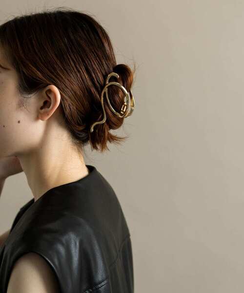 SMELLY（スメリー）の「メタルランダムラインバンス（バレッタ/ヘアクリップ・レディース・ゴールド・-）」の2枚目の写真