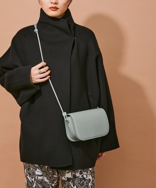 ADAM ET ROPE'（アダムエロペ）の「【WEB限定】フラップミニショルダーバッグ（ショルダーバッグ・レディース・ブルー/グリーン/ブラック/イエロー・FREE）」の8枚目の写真