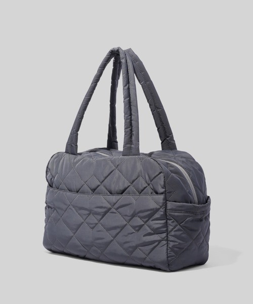 MARC JACOBS(マークジェイコブス)の「【オンライン限定】QUILTED NYLON MEDIUM WEEKENDER/キルテッド ナイロン ミディアム ウィークエンダー バッグ(ボストンバッグ・レディース・その他・ONE SIZE)」の6枚目の写真