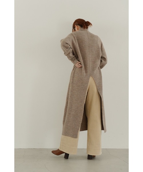 LA PEAU DE GEM（ラポドゥジェム）の「【LA PEAU DE GEM】タートルネックニットワンピース（ワンピース・レディース・ベージュ/グレー・FREE）」の3枚目の写真