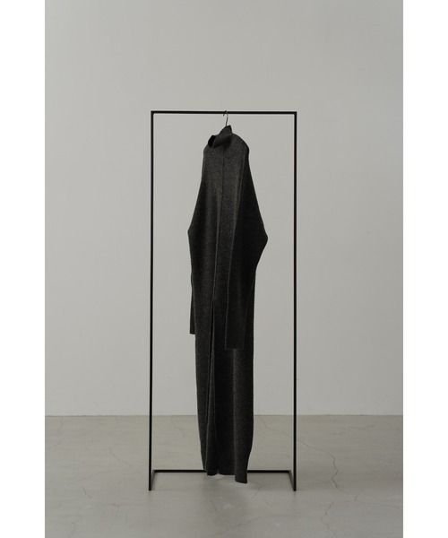 LA PEAU DE GEM（ラポドゥジェム）の「【LA PEAU DE GEM】タートルネックニットワンピース（ワンピース・レディース・ベージュ/グレー・FREE）」の11枚目の写真