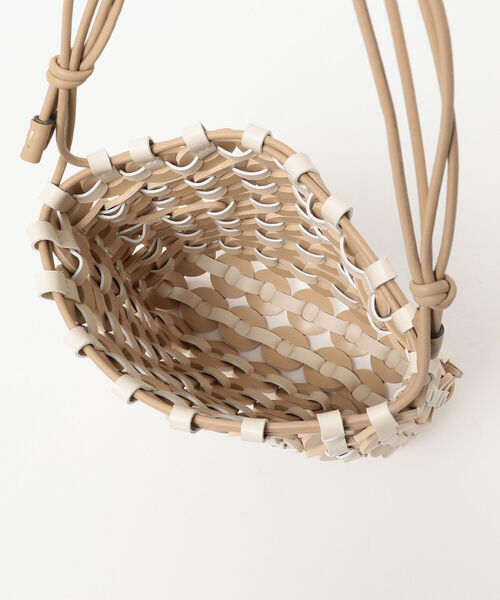 Ray BEAMS（レイビームス）の「RBS / フェイクレザー リング バッグ（ハンドバッグ・レディース・ベージュ/ブラック・ONE SIZE）」の7枚目の写真