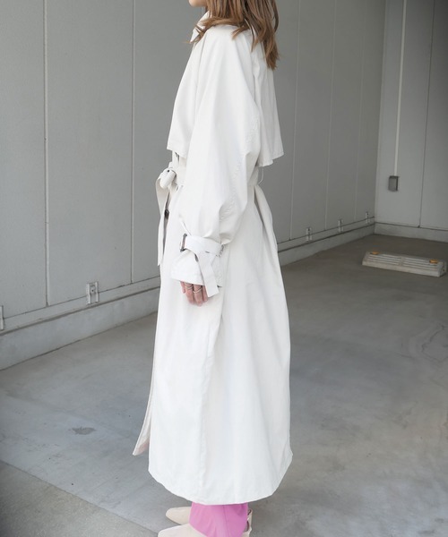 CORNERS（コーナーズ）の「キャンディースリーブヨーク切替トレンチコート（トレンチコート・レディース・ライトブルー/ベージュ/ベージュ系その他/グレイッシュベージュ・M/L）」の10枚目の写真