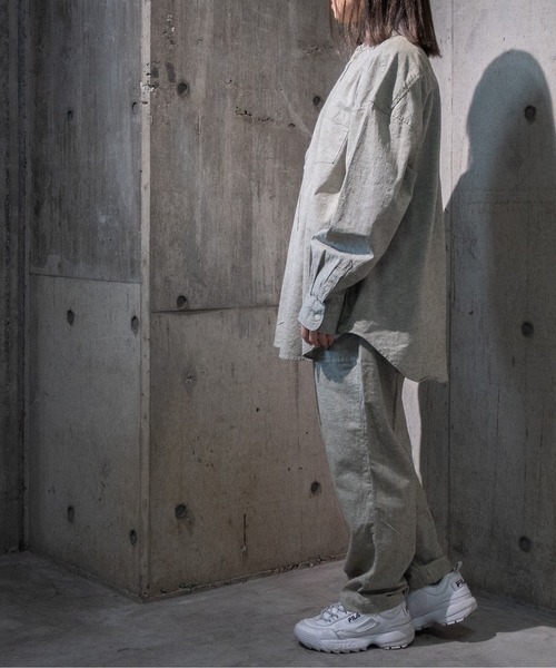 JOHN'S CLOSET(ジョンズクローゼット)の「【i】綿麻ストレッチバンドカラーシャツ(シャツ/ブラウス・メンズ・カーキ/ブラック/ネイビー/モカ/ホワイト・LARGE/MEDIUM/X-LARGE)」の17枚目の写真