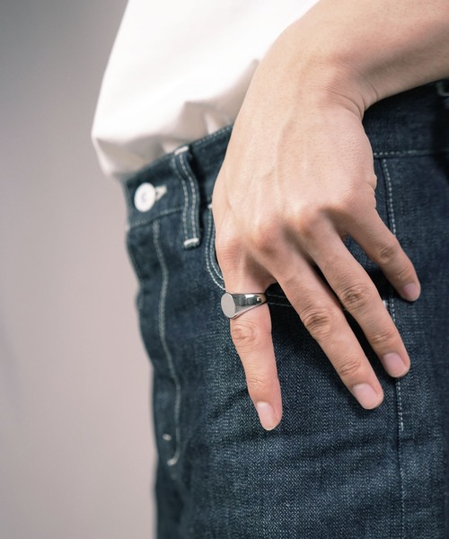 Vaya Con Dios（ヴァヤコンディオス）の「R105 stainless - Sirius mat ring（リング・メンズ・シルバー/ゴールド・#13/#19/#21/#9/#17）」の9枚目の写真