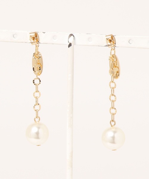 lilLilly（リルリリー）の「パールピアス（ピアス（両耳用）・レディース・ゴールド・FREE）」の2枚目の写真