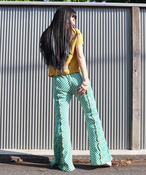 Candy Stripper（キャンディストリッパー）の「CND BABY FLARE パンツ（その他パンツ・レディース・ブラック/ピンク/グリーン・2）」の22枚目の写真