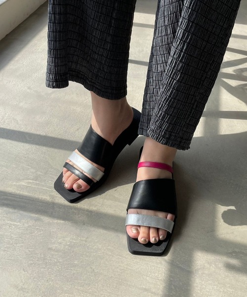 PAGEBOY（ページボーイ）の「アシメフラットサンダル（サンダル・レディース・ブラック系その他/シルバー系その他/ブラック系その他2・MEDIUM/LARGE）」の3枚目の写真