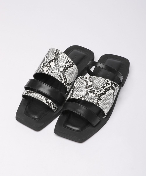 PAGEBOY（ページボーイ）の「アシメフラットサンダル（サンダル・レディース・ブラック系その他/シルバー系その他/ブラック系その他2・MEDIUM/LARGE）」の7枚目の写真