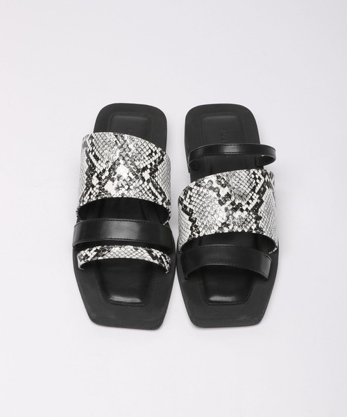 PAGEBOY（ページボーイ）の「アシメフラットサンダル（サンダル・レディース・ブラック系その他/シルバー系その他/ブラック系その他2・MEDIUM/LARGE）」の10枚目の写真