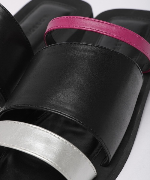 PAGEBOY（ページボーイ）の「アシメフラットサンダル（サンダル・レディース・ブラック系その他/シルバー系その他/ブラック系その他2・MEDIUM/LARGE）」の21枚目の写真