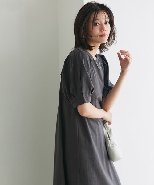 Pierrot（ピエロ）の「パフスリーブワンピース（ワンピース・レディース・テラコッタ/ブルー系その他/ブラック/ネイビー/ベージュ/ブラウン/ブルーグリーン/ライム/ブルー/オリーブ/チャコール・L/M/PM）」の18枚目の写真