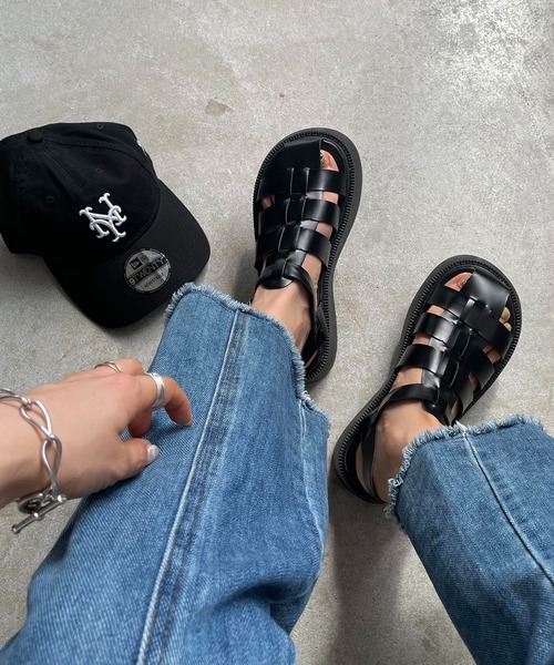 210nouve（トゥージュヌーブ）の「ボリュームソールグルカサンダル（サンダル・レディース・ブラック/ホワイト・36/38/39/37）」の9枚目の写真