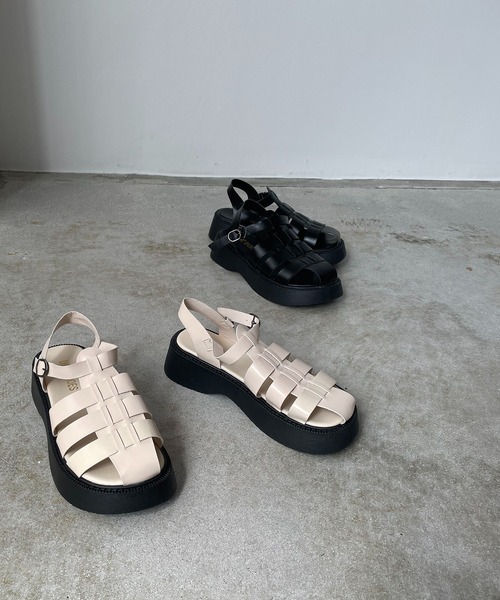 210nouve（トゥージュヌーブ）の「ボリュームソールグルカサンダル（サンダル・レディース・ブラック/ホワイト・36/38/39/37）」の19枚目の写真
