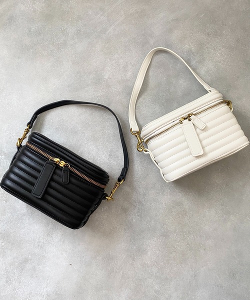 She's Closet（シーズクローゼット）の「キルティング2wayバニティバッグ/ショルダーバッグ（ハンドバッグ・レディース・ホワイト/ブラック/ベージュ/イエロー/ブルー・FREE）」の3枚目の写真