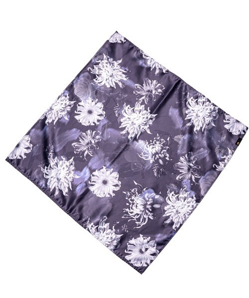 EFFECTEN（エフェクテン）の「EFFECTEN エフェクテン / flower shadow scarf（ストール/ショール・メンズ・ホワイト/ブラック・FREE）」の3枚目の写真