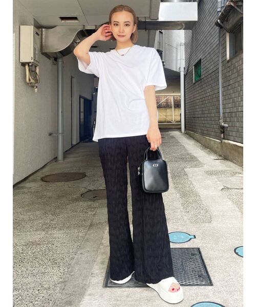 EMODA（エモダ）の「スクエアクロスサンダル（サンダル・レディース・ホワイト/ブラック・SMALL/MEDIUM/LARGE）」の3枚目の写真