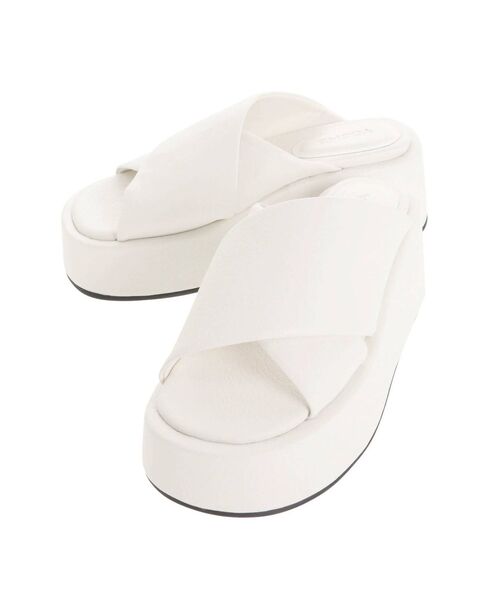 EMODA（エモダ）の「スクエアクロスサンダル（サンダル・レディース・ホワイト/ブラック・SMALL/MEDIUM/LARGE）」の11枚目の写真