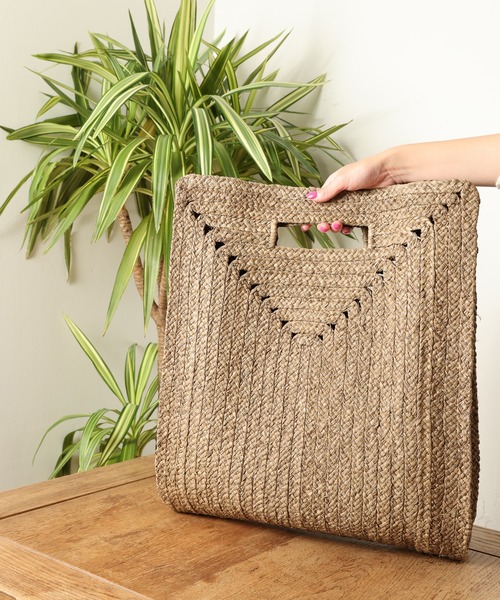 OUVRAGE CLASSE(ウヴラージュクラス)の「【MADE IN MADA /メイドインマダ】MARIE BAG(ショルダーバッグ・レディース・ブラウン/ナチュラル・FREE)」の1枚目の写真