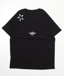 X-girl ジョジョの奇妙な冒険 ストーンオーシャン Tシャツ X-girl（エックスガール）の「X-girl × STONE OCEAN JOLYNE S/S