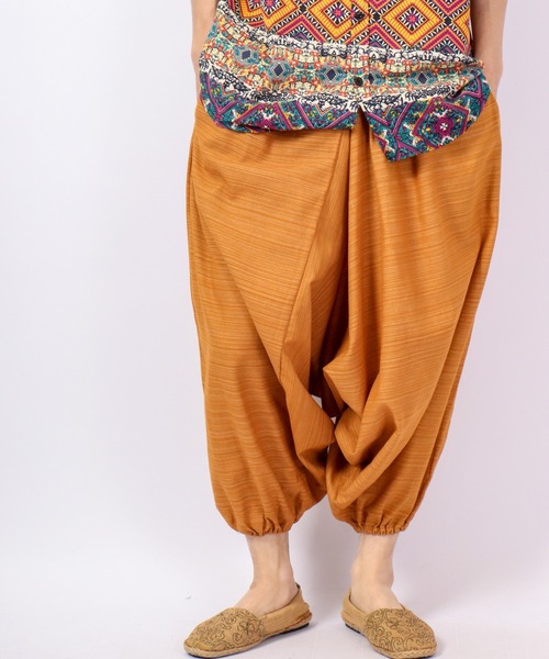 MARAI（マーライ）の「MARAI 綿100％ ストライプ ゆるサルエルパンツ ウエストゴム＆ドローコード（その他パンツ・メンズ・キャメル/ブルー/パープル/グレー/ピンク/ダークグリーン/レッド/ダークブルー/オレンジ/クリーム/ネイビー/ブラック/ライトグリーン/カーキ/ワイン・FREE）」の11枚目の写真