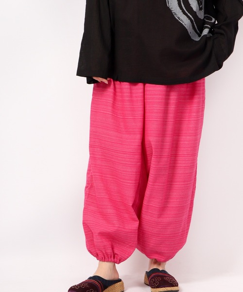 MARAI（マーライ）の「MARAI 綿100％ ストライプ ゆるサルエルパンツ ウエストゴム＆ドローコード（その他パンツ・メンズ・キャメル/ブルー/パープル/グレー/ピンク/ダークグリーン/レッド/ダークブルー/オレンジ/クリーム/ネイビー/ブラック/ライトグリーン/カーキ/ワイン・FREE）」の12枚目の写真