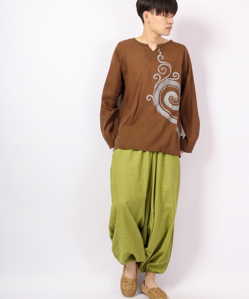 MARAI（マーライ）の「MARAI 綿100％ ストライプ ゆるサルエルパンツ ウエストゴム＆ドローコード（その他パンツ・メンズ・キャメル/ブルー/パープル/グレー/ピンク/ダークグリーン/レッド/ダークブルー/オレンジ/クリーム/ネイビー/ブラック/ライトグリーン/カーキ/ワイン・FREE）」の18枚目の写真