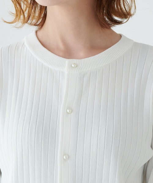 ROPE' PICNIC（ロペピクニック）の「ペプラムパールニットカーディガン（カーディガン/ボレロ・レディース・ブラック/オフホワイト/モスグリーン/パープル系その他6/オレンジ系その他4・38）」の12枚目の写真