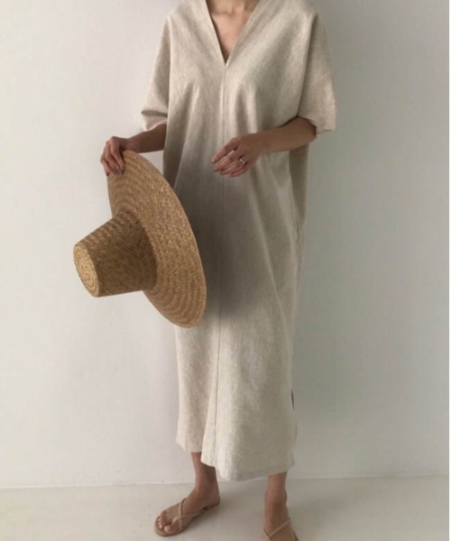 AMELY（エミリー）の「リネン混ワンピース（ワンピース・レディース・ブラック/ベージュ・S/M/L）」の2枚目の写真