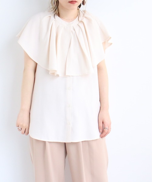 TRIANGLE PALETTE（トライアングルパレット）の「ケープカラーノースリブラウス（シャツ/ブラウス・レディース・アイボリー/サックスブルー/オフホワイト・FREE）」の11枚目の写真