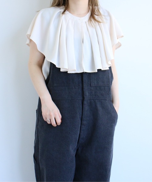 TRIANGLE PALETTE（トライアングルパレット）の「ケープカラーノースリブラウス（シャツ/ブラウス・レディース・アイボリー/サックスブルー/オフホワイト・FREE）」の6枚目の写真