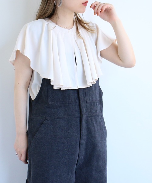 TRIANGLE PALETTE（トライアングルパレット）の「ケープカラーノースリブラウス（シャツ/ブラウス・レディース・アイボリー/サックスブルー/オフホワイト・FREE）」の7枚目の写真