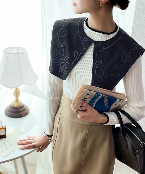 classicalelf（クラシカルエルフ）の「+1で上級映え。2wayビッグカラー刺繍入り付け襟（付け襟・レディース・ブラック/オフホワイト/インディゴブルー/ブルー・M-L/L-XL）」の14枚目の写真