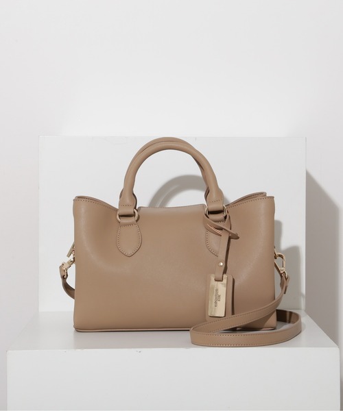 【出品準備中】アシンメトリックデザイン ベージュショルダーバッグ NATURAL BEAUTY BASIC（ナチュラルビューティーベーシック）の「サイド