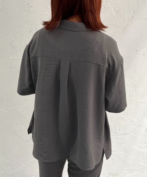 apres jour mignon（アプレジュールミニョン）の「開襟シャツ【ZOZOTOWN限定アイテム】 【SETUP着用可能】（シャツ/ブラウス・レディース・チャコールグレー/ブラック/ブルー・X-LARGE/フリー）」の7枚目の写真