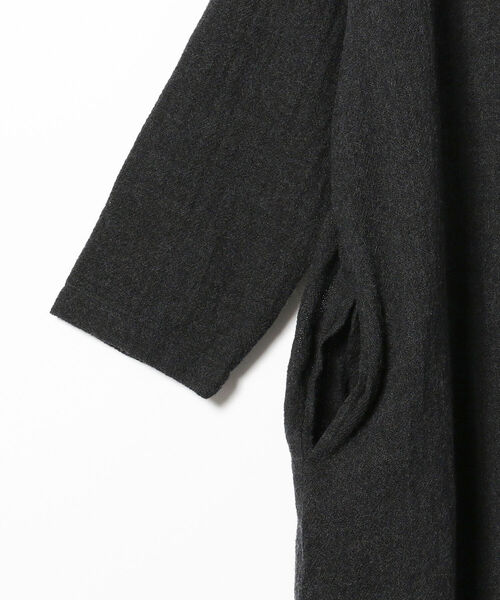 SETTO(セット)の「SETTO / GAUZE GOWN ガウンコート(ノーカラーコート・レディース・グレー・ONE SIZE)」の4枚目の写真
