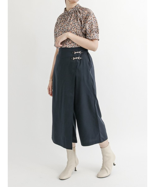 Te chichi（テチチ）の「花柄ギャザースタンドカラーブラウス（シャツ/ブラウス・レディース・ネイビー/ブラウン/オレンジ・ﾌﾘ-）」の6枚目の写真