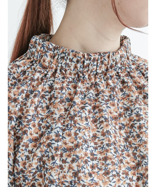 Te chichi（テチチ）の「花柄ギャザースタンドカラーブラウス（シャツ/ブラウス・レディース・ネイビー/ブラウン/オレンジ・ﾌﾘ-）」の10枚目の写真