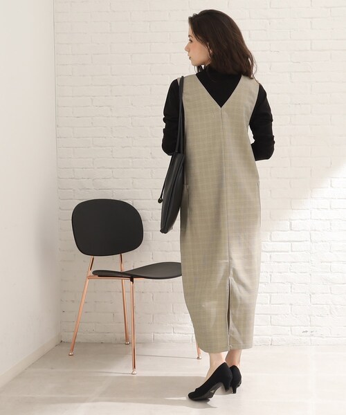 Cutie Blonde（キューティーブロンド）の「◆【セットアップ可能】コーデの主役！Vネックジャンスカ（スカート・レディース・ベージュ系1/ダークオレンジ/ブラウン系2/ブラック・02/03）」の7枚目の写真