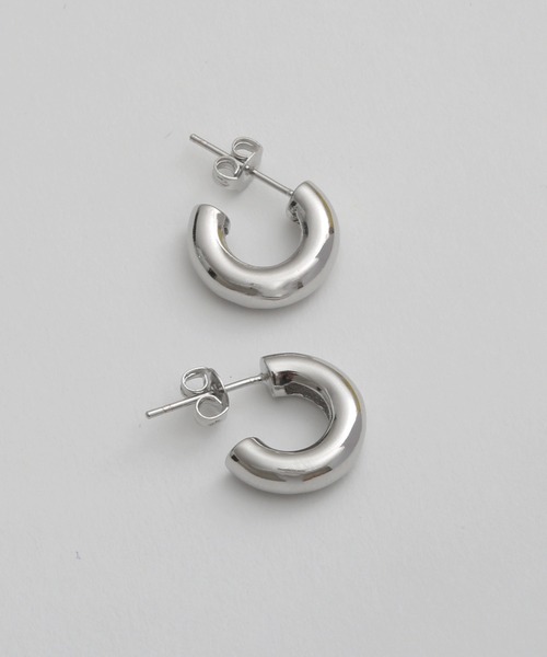 Geel(ギール)の「Geel/コンパクト フープピアス(ピアス(両耳用)・レディース・シルバー/ゴールド・FREE)」の6枚目の写真