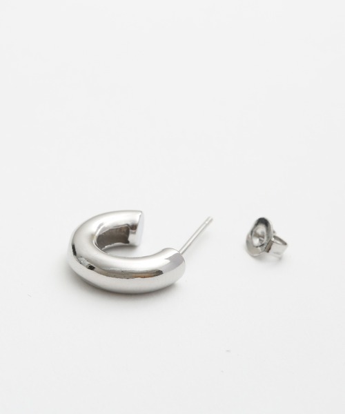 Geel(ギール)の「Geel/コンパクト フープピアス(ピアス(両耳用)・レディース・シルバー/ゴールド・FREE)」の11枚目の写真